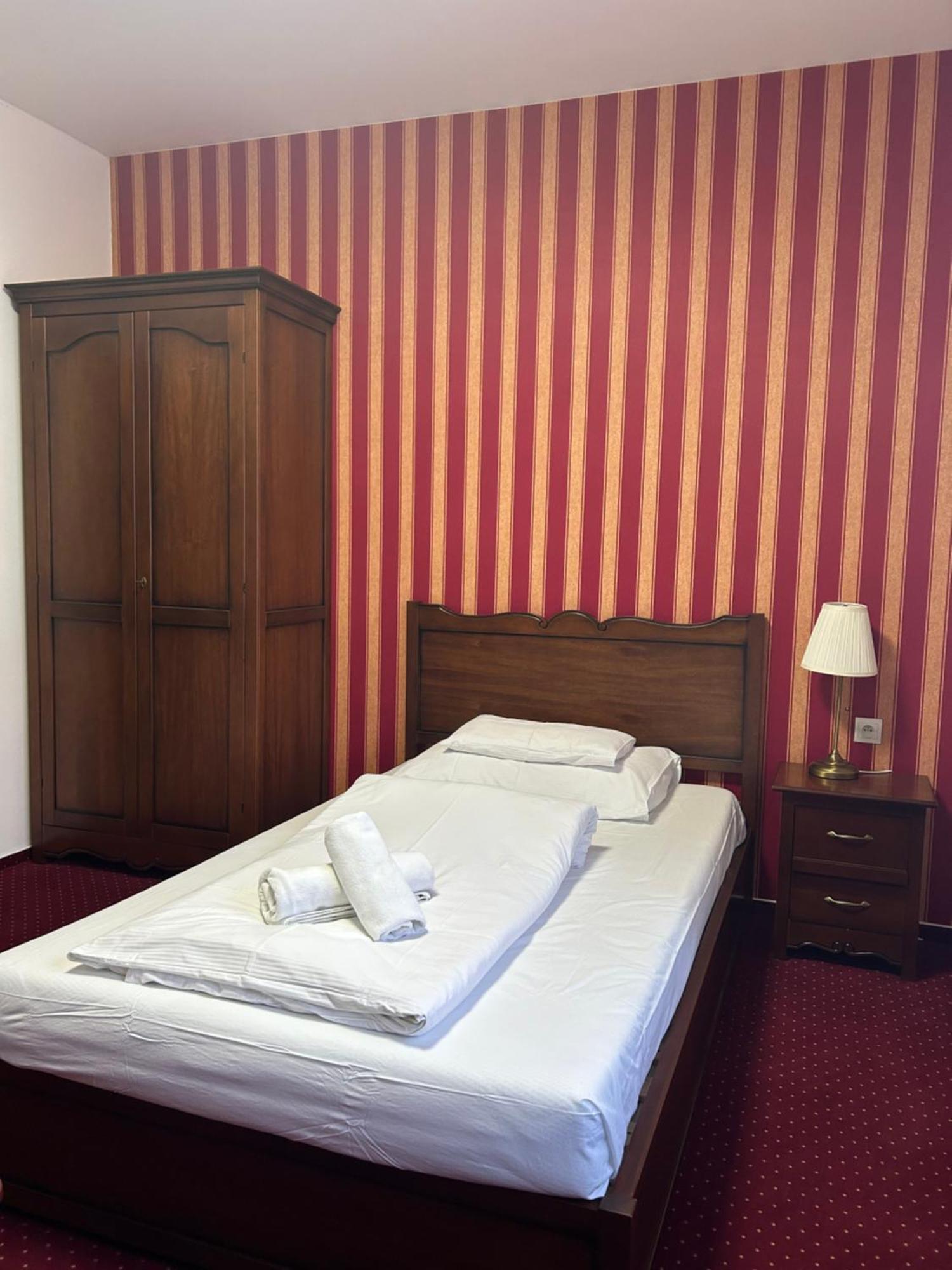 Zamocka Koruna U Hoffera Nitra Buitenkant foto